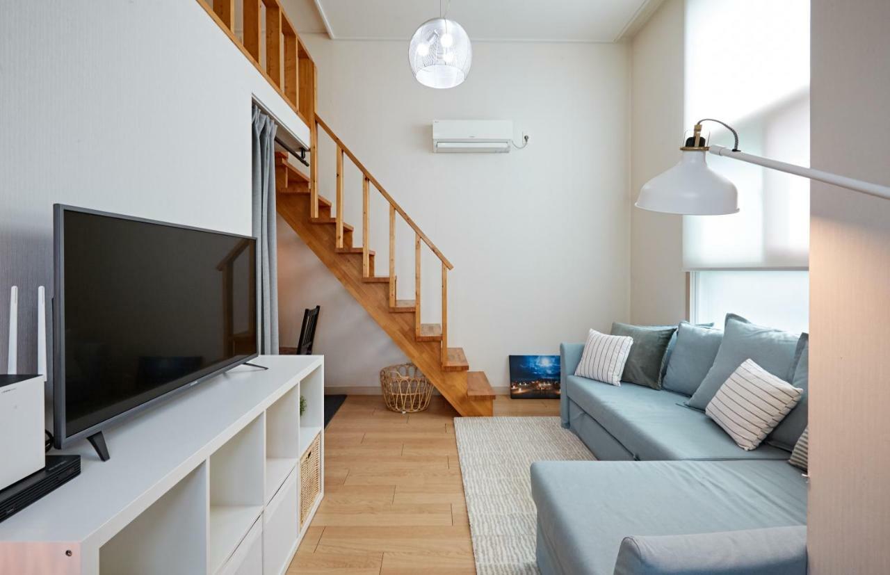 Duplex Apartment *